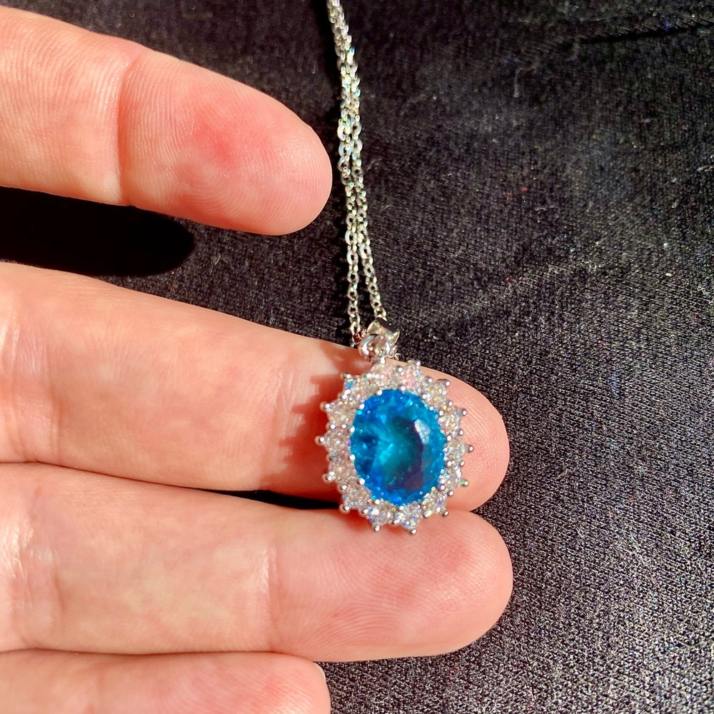 *NEW* | .925 Silver blue topaz ring set - Picture 2 of 6